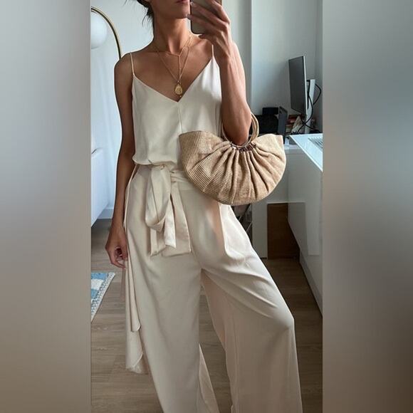 OBANDO COLLECTIVE Women's Ivory White Wide Leg Satin Cape Jumpsuit Size 2 - Picture 14 of 14
